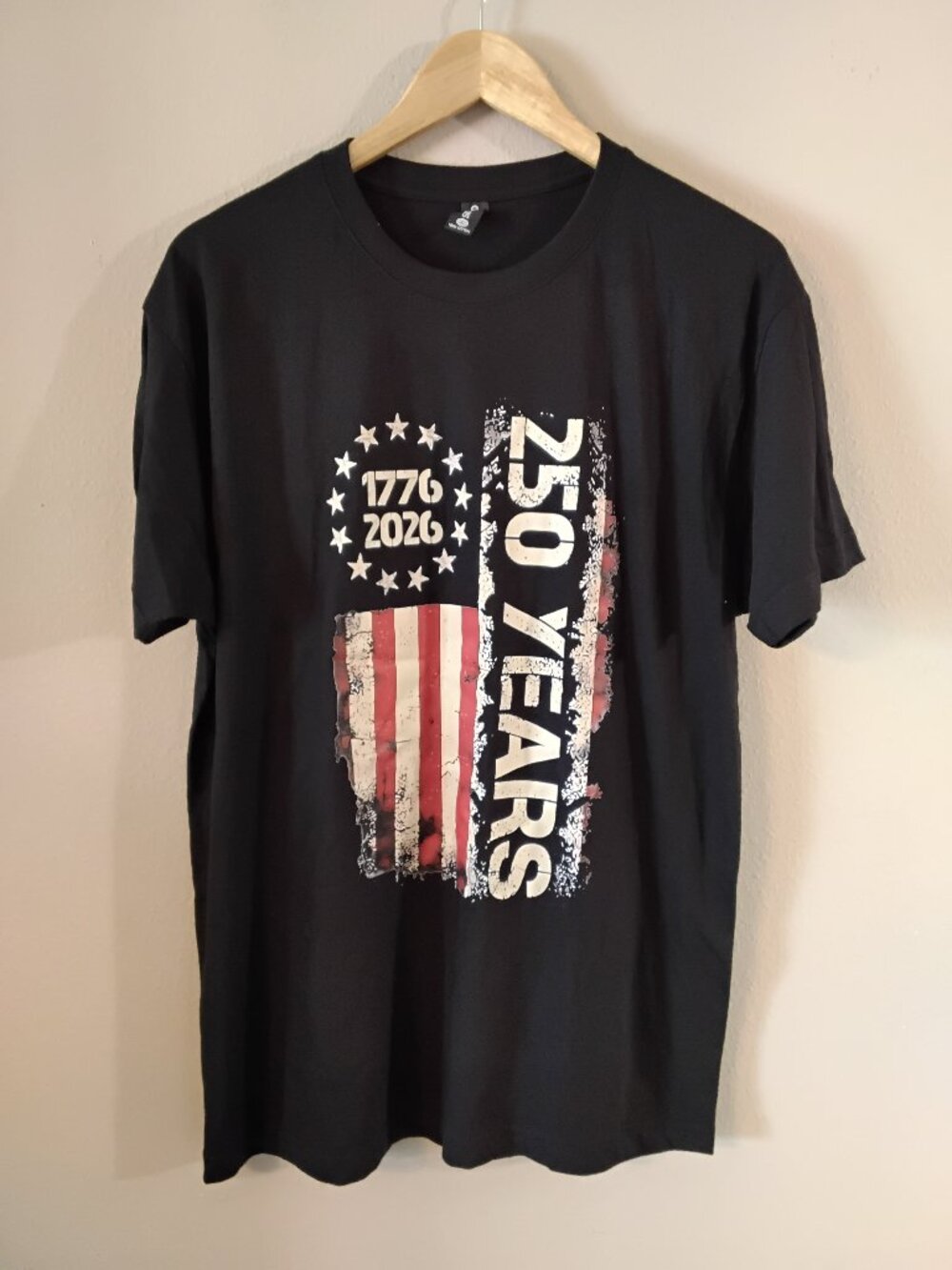 NEW - USA 250th Year Anniversary T-Shirt in Men's size XL